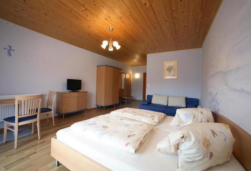 호텔 Weinbauernhof Vier Jahreszeiten