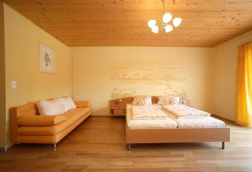 호텔 Weinbauernhof Vier Jahreszeiten