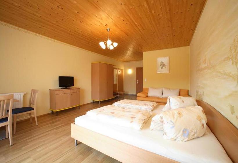 호텔 Weinbauernhof Vier Jahreszeiten