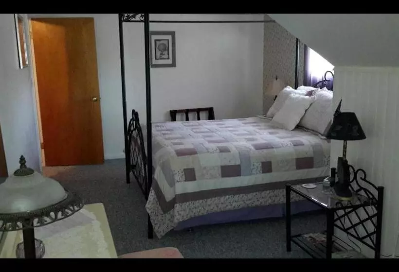 هتل Creek Side Bed And Breakfast
