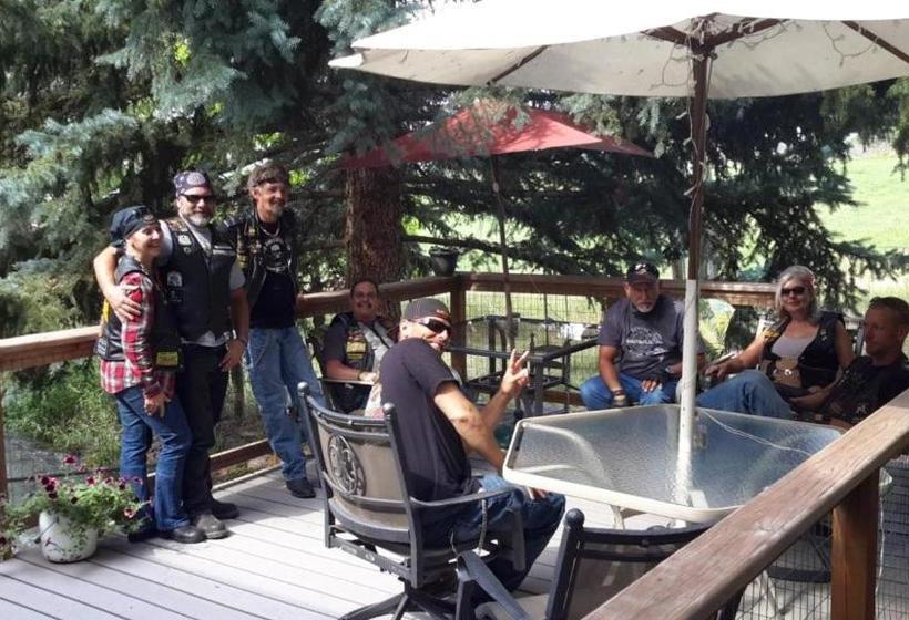 Отель Creek Side Bed And Breakfast