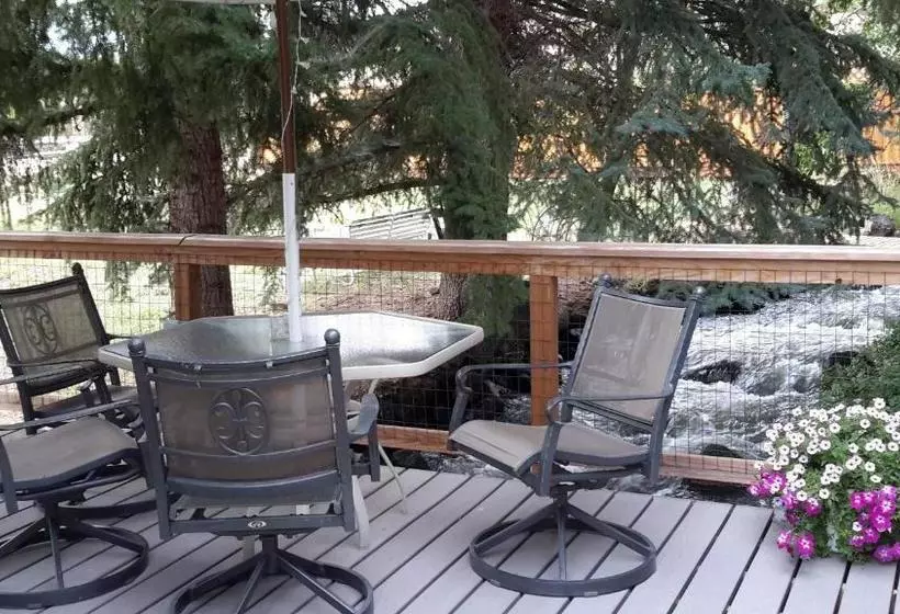 هتل Creek Side Bed And Breakfast
