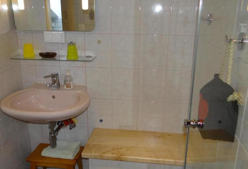 ホテル Ferienwohnung Haus König