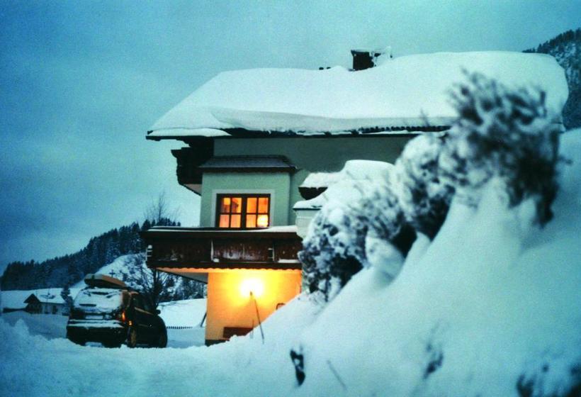 فندق Ferienwohnung Hierzegger