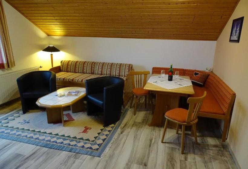 فندق Ferienwohnung Hierzegger