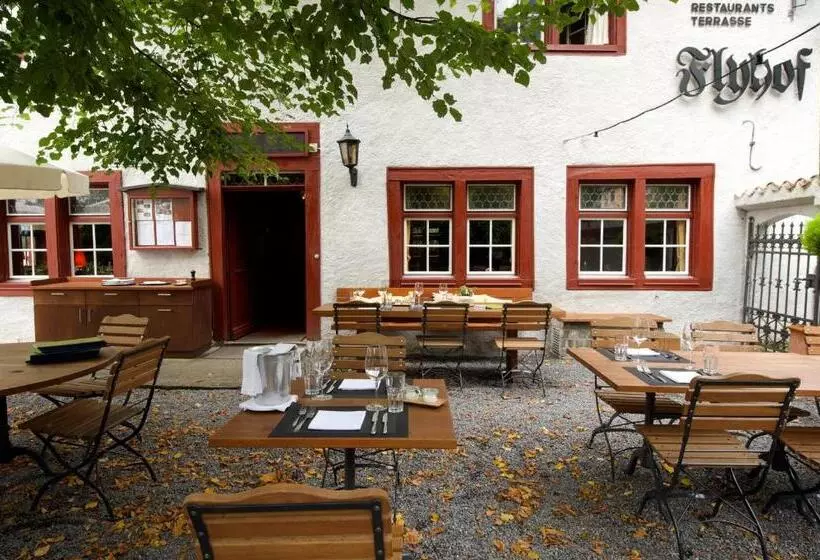 Hotel Flyhof
