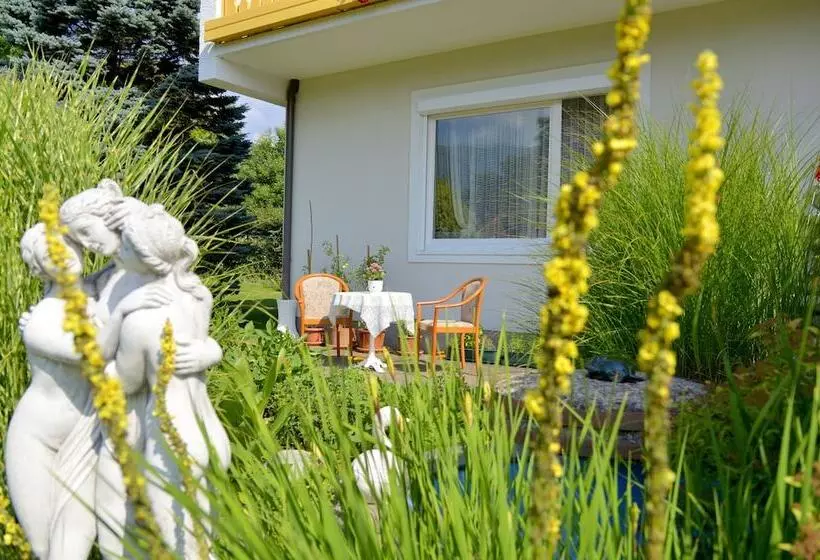 ホテル Frühstückspension Haus Golker