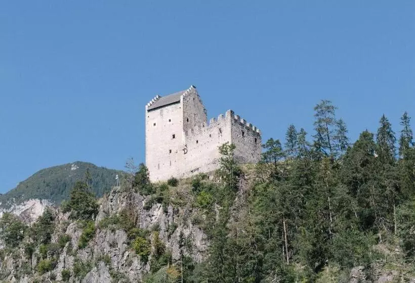 ホテル Gasthof Kronburg