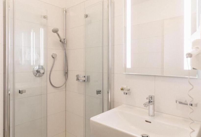 호텔 Gasthof Kronburg