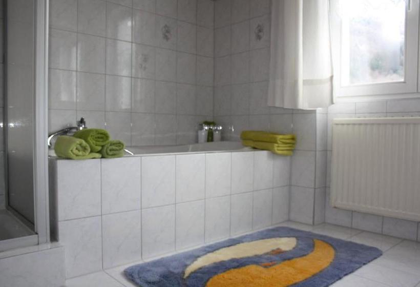 ホテル Haus Feuerstein