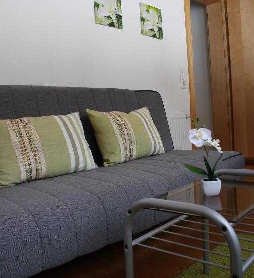 ホテル Haus Feuerstein