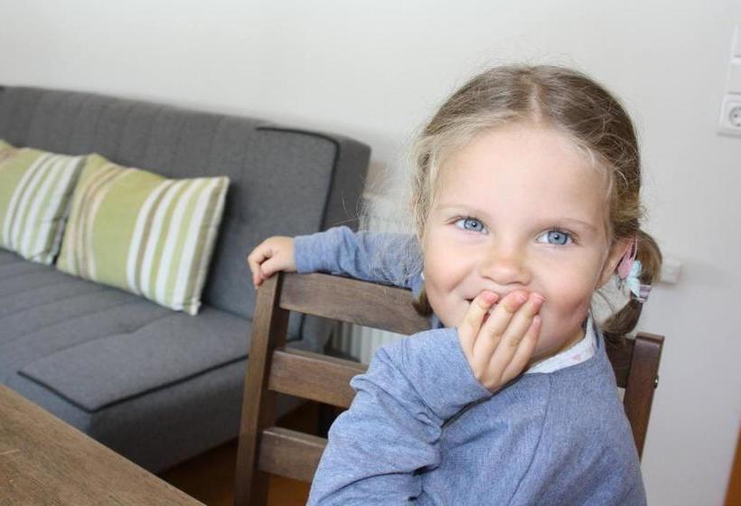 ホテル Haus Feuerstein