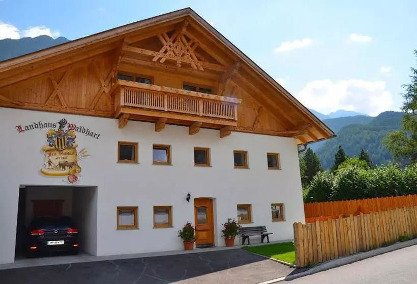 ホテル Landhaus Waldhart