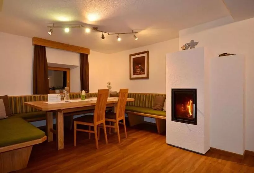 ホテル Landhaus Waldhart