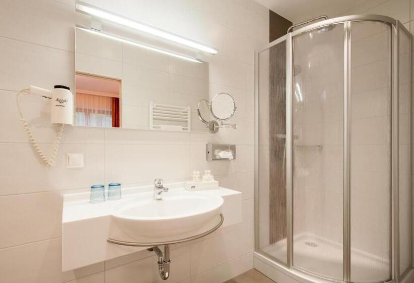 בית מלון כפרי Landhof Simeter Gmbh