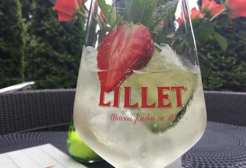 هتل Old's Car Zimmer & Apartment Vermietung