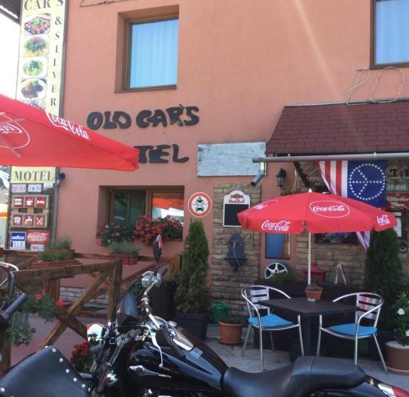 هتل Old's Car Zimmer & Apartment Vermietung