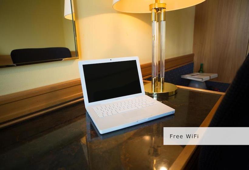 בית מלון כפרי Stay@zurich Airport