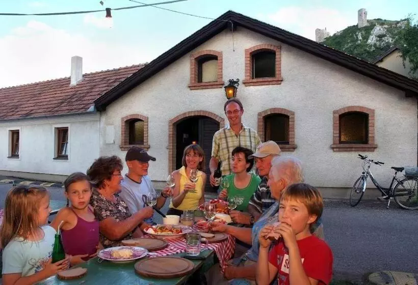 ホテル Weinbauernhof Vier Jahreszeiten