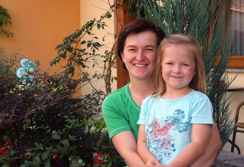 호텔 Weinbauernhof Vier Jahreszeiten