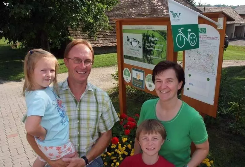 ホテル Weinbauernhof Vier Jahreszeiten