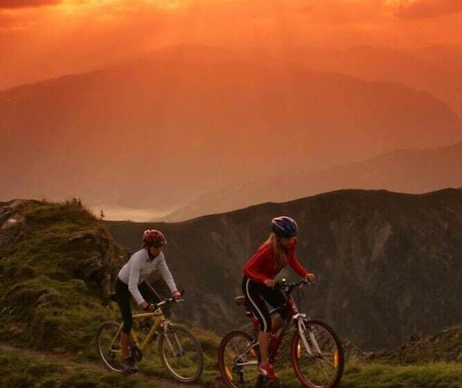 Junges Hotel Zell Am See   Hostel