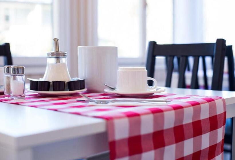 Jungfrau Hotel Annex Alpine Inn