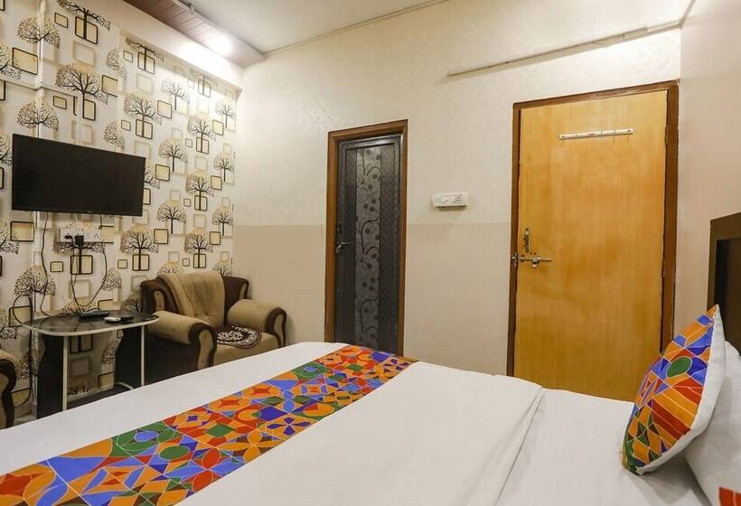 Fabhotel Happy Stay Inn