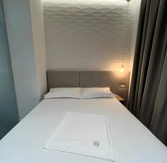ホテル D Rooms