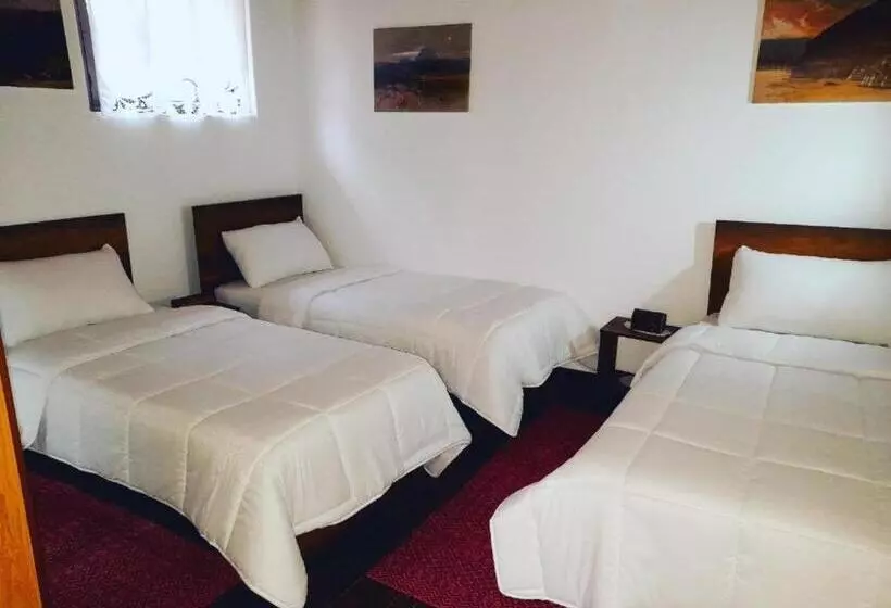 ホテル Edward Lear