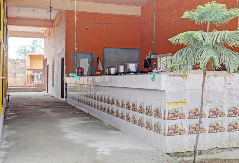 Отель Oyo Highway Inn