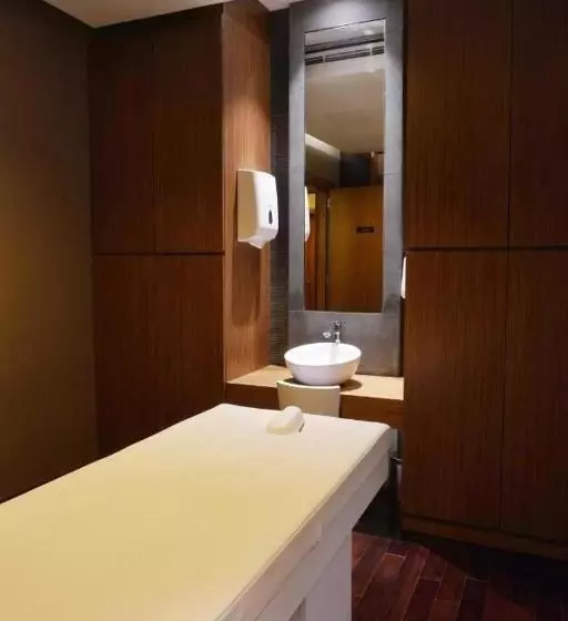 Hotelli Suites   Damac Tower Riyadh