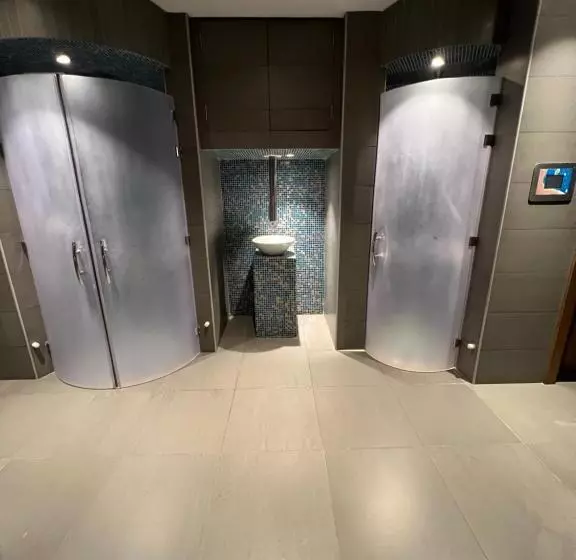 Hotelli Suites   Damac Tower Riyadh