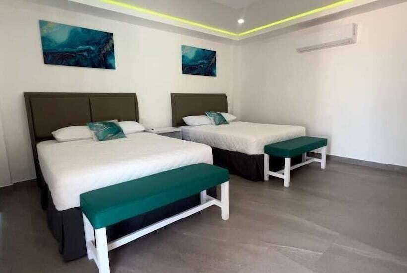 호텔 The Views Resort