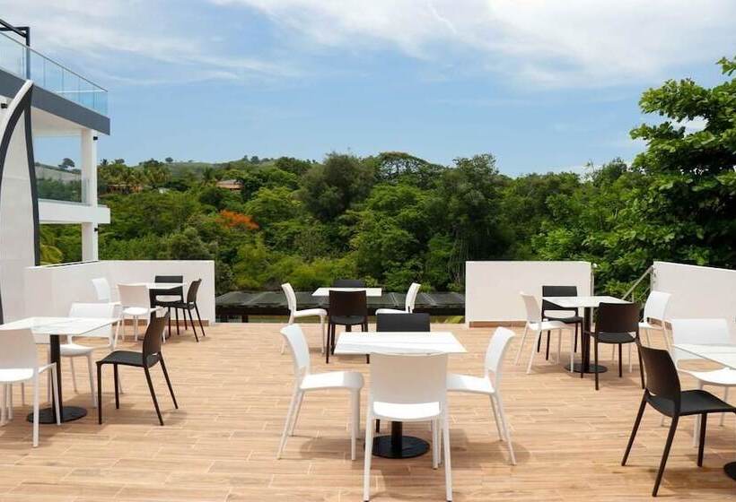 호텔 The Views Resort