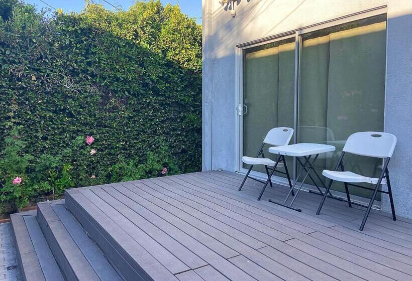 پانسیون Hollywood Guesthouse