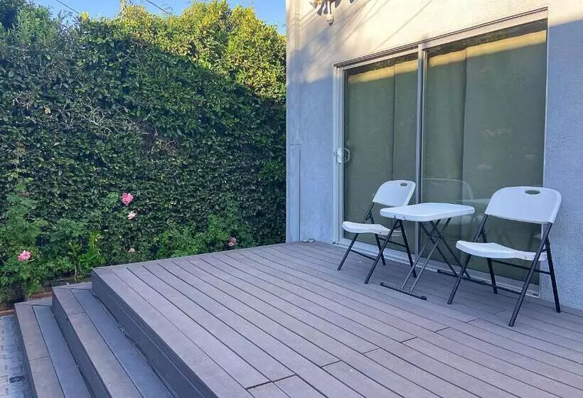 پانسیون Hollywood Guesthouse