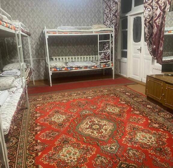 فندق صغير Ozod Guest House