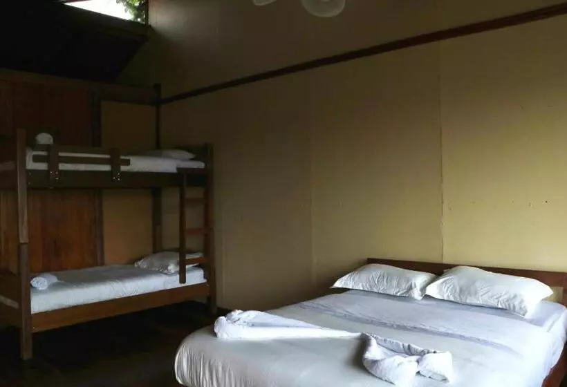 Aamiaismajoitus (B&B) Poas Volcano & La Paz Waterfall Cabins