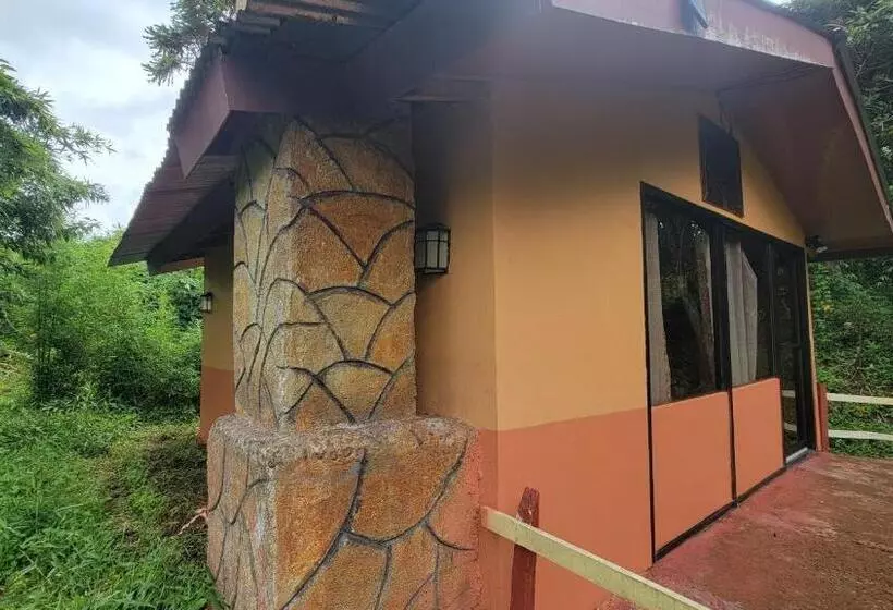 Aamiaismajoitus (B&B) Poas Volcano & La Paz Waterfall Cabins