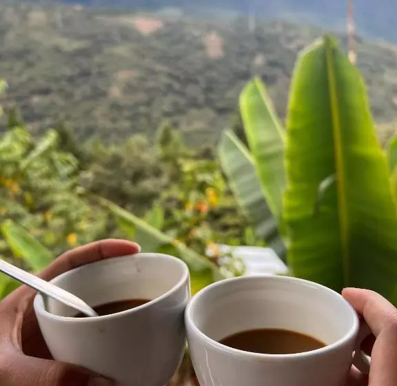 Aamiaismajoitus (B&B) Refugio De Mery Lucmabamba