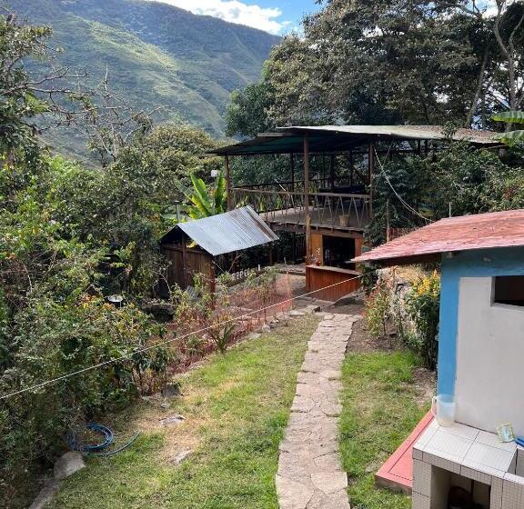 민박 Refugio De Mery Lucmabamba