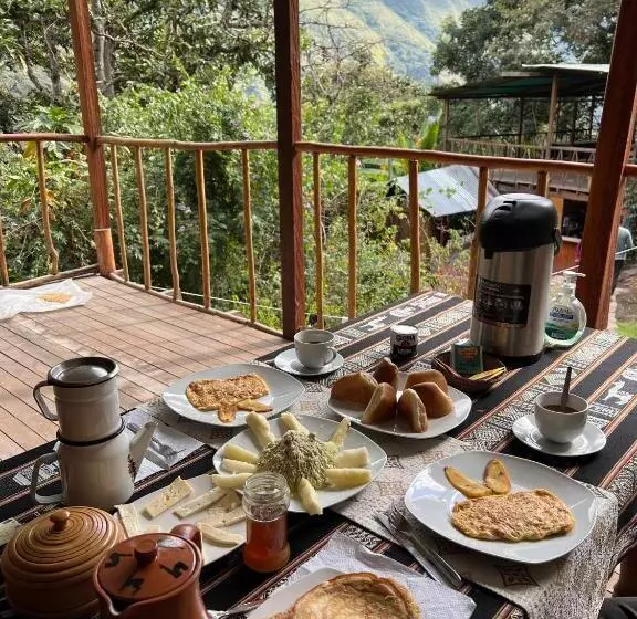 Aamiaismajoitus (B&B) Refugio De Mery Lucmabamba