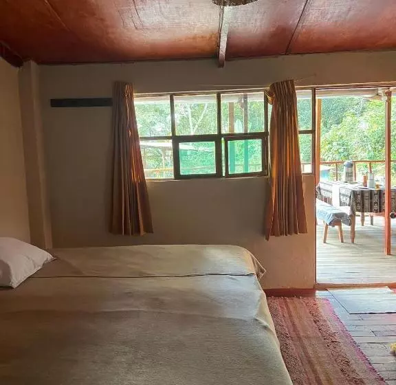 Aamiaismajoitus (B&B) Refugio De Mery Lucmabamba