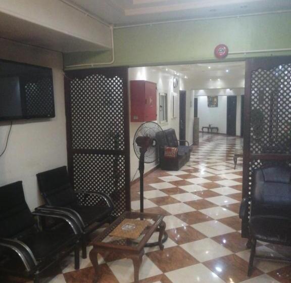 تختخواب و صبحانه Room With Breakfast Beni Sweif