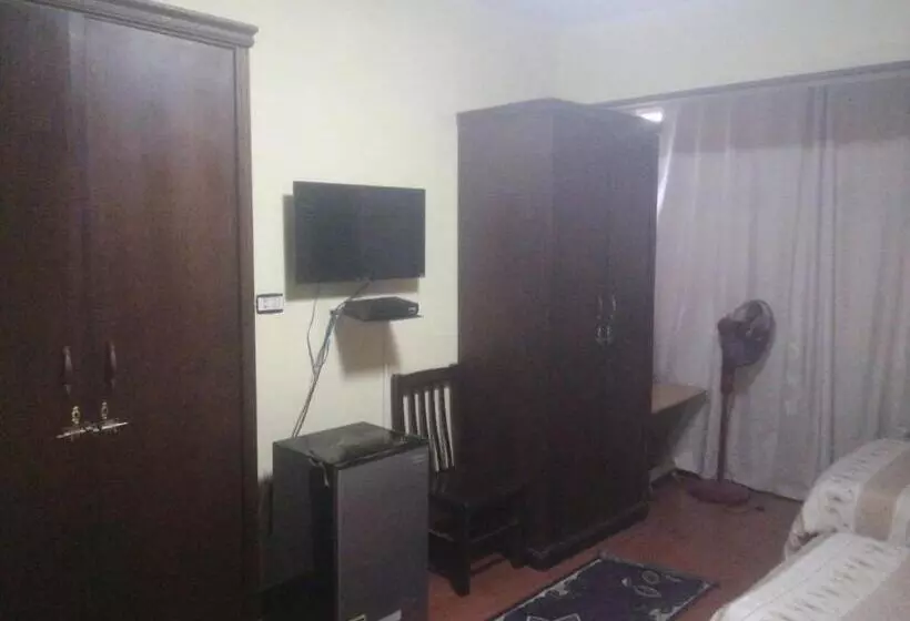 تختخواب و صبحانه Room With Breakfast  Beni Sweif