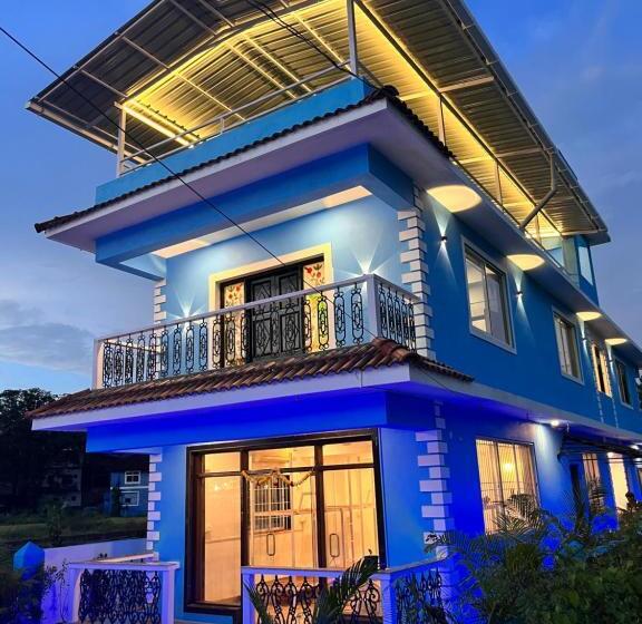 Dibs On Blue Morjim Hostel