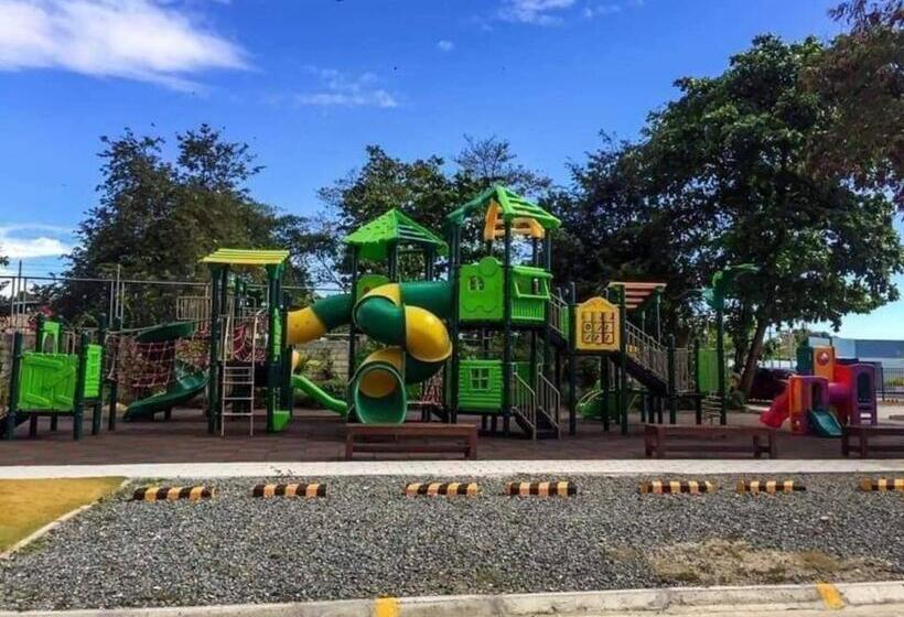 Dracarys Place 2 Condo With Balcony Unlimited Wifi Lapulapu City View