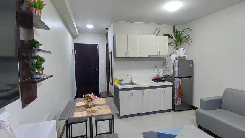 Dracarys Place 2 Condo With Balcony Unlimited Wifi Lapulapu City View