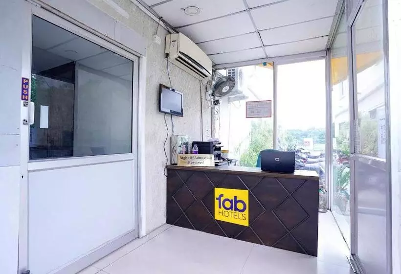 Fabhotel The Banyan
